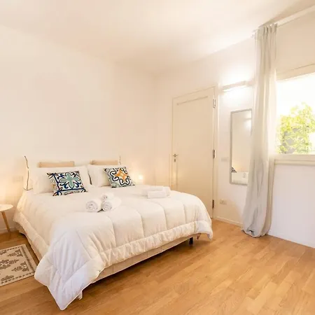 Maison Aurora Modern Beachfront Appartement Bari